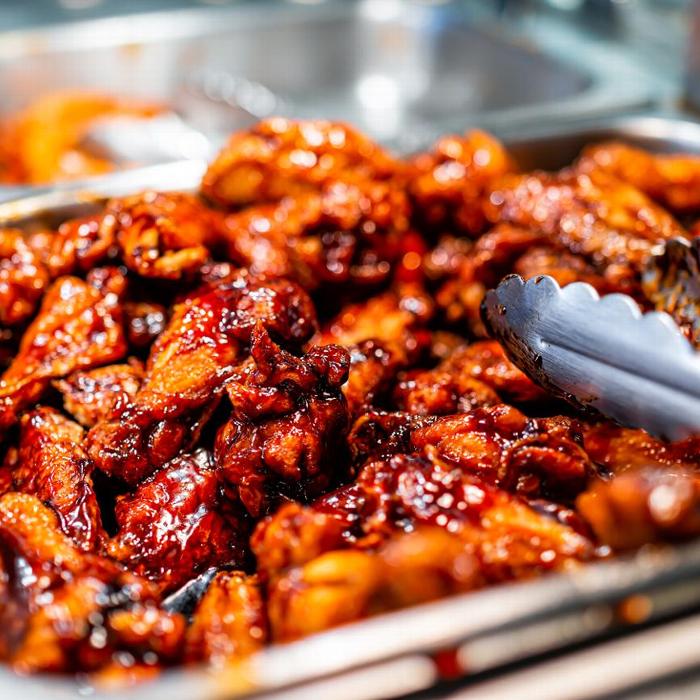 Sticky chicken wings